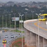 No período experimental, equipes de monitoramento vão avaliar impactos técnicos e operacionais da convivência entre táxis e ônibus, com atenção a itens como segurança viária, tempo de viagem do BRT, regularidade e pontualidade das linhas | Foto: Divulgação