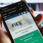 Criado em 2001, o Fies concede financiamento a estudantes de cursos de graduação em instituições de educação superior privadas • Divulgação/Agência Brasil